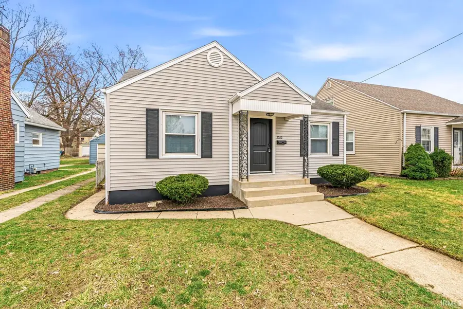 2022 Hollywood Place, South Bend, IN 46616 - #2