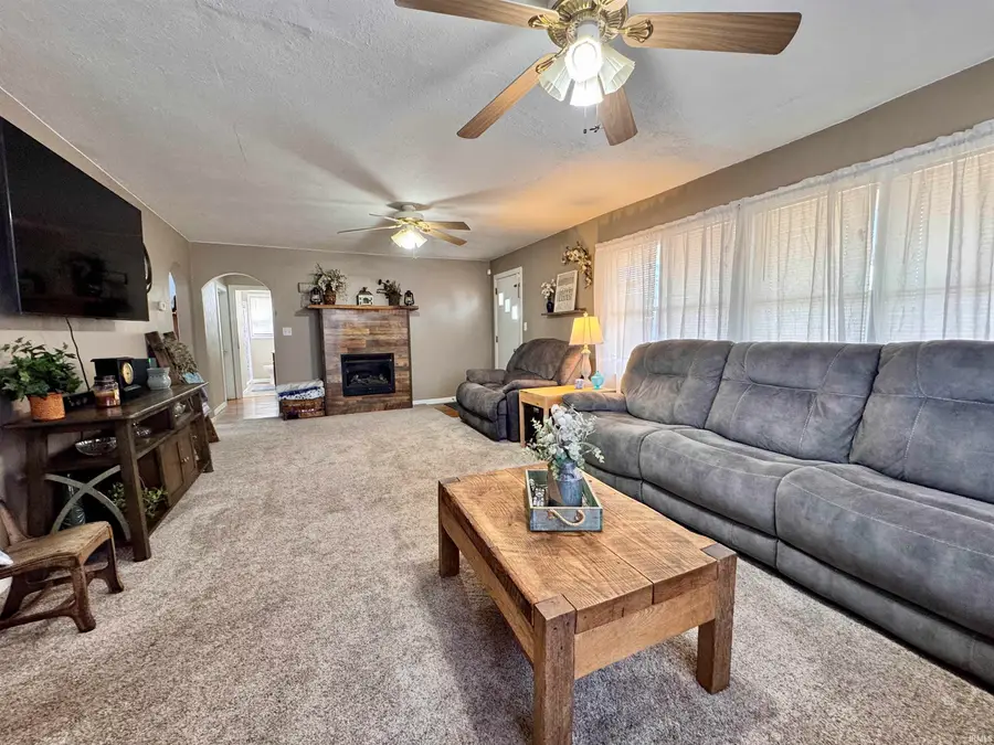 901 S Market Street, Winamac, IN 46996 - #3