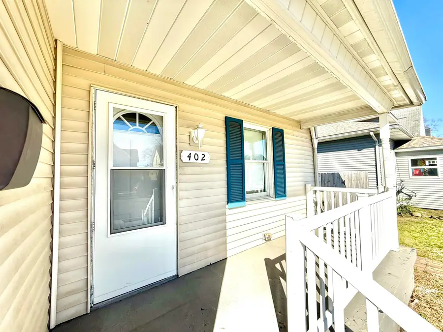 402 W 7th Street, Mishawaka, IN 46544 - #3