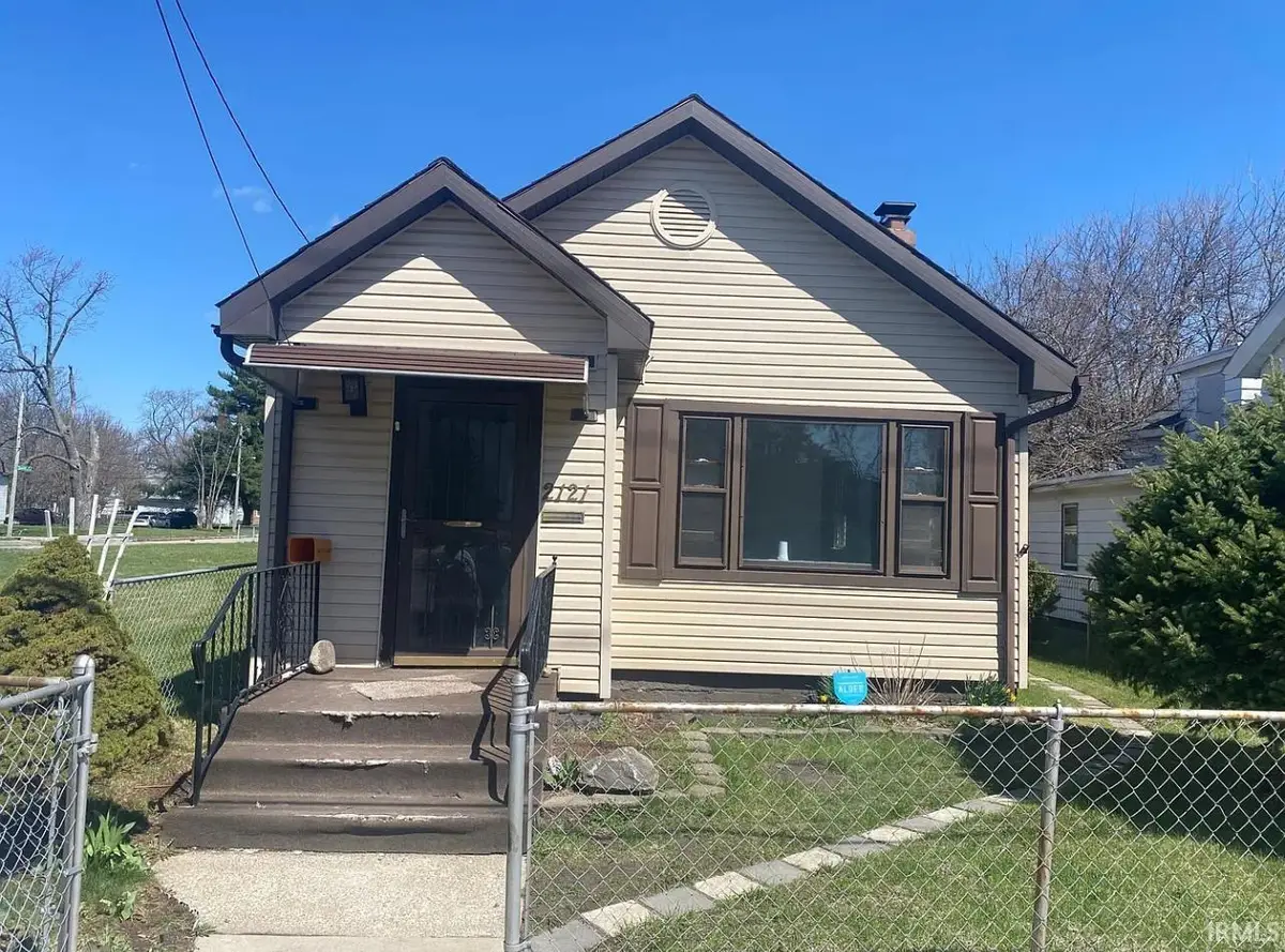 2121 Linden Avenue, South Bend, IN 46628 - #1