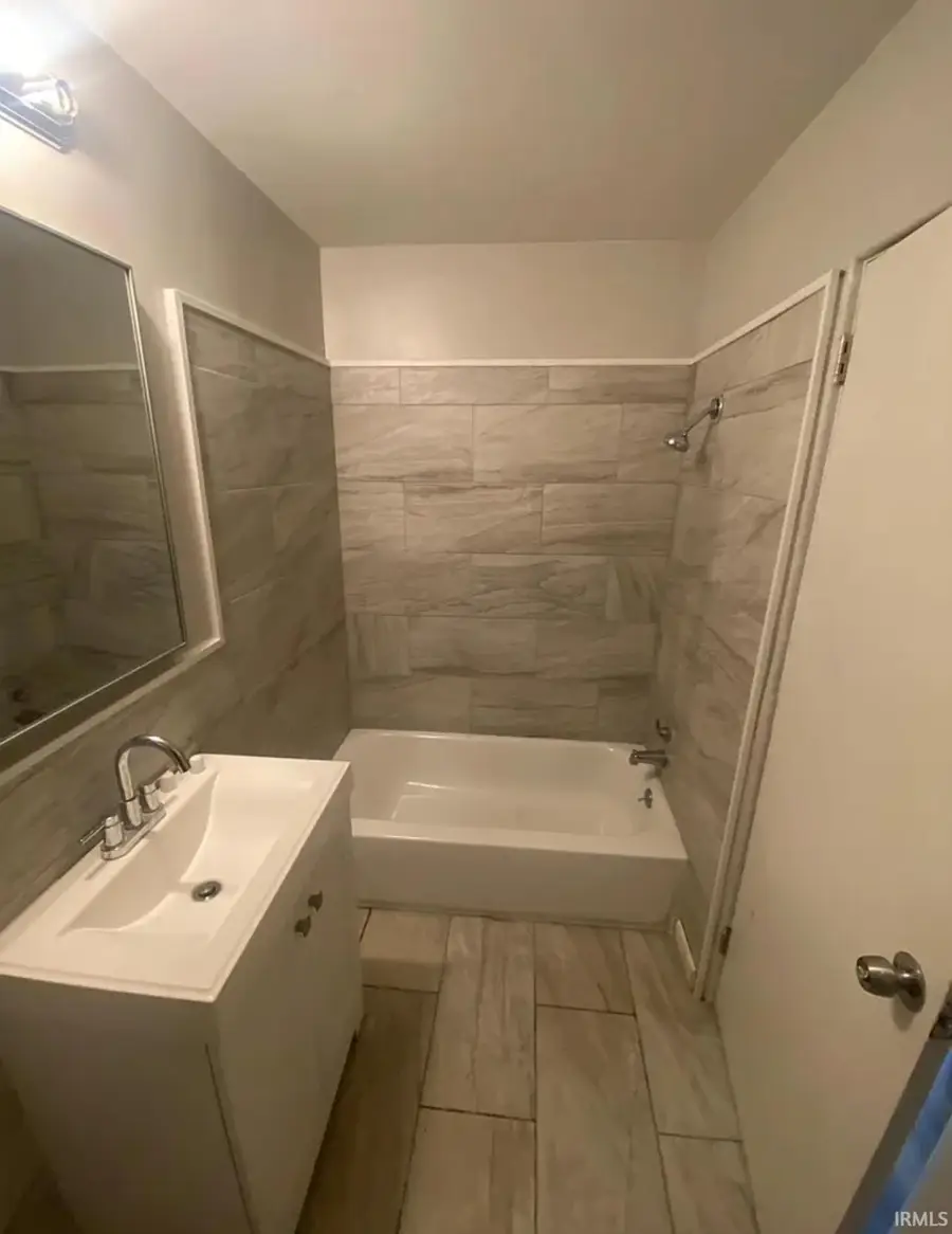 2121 Linden Avenue, South Bend, IN 46628 - #3