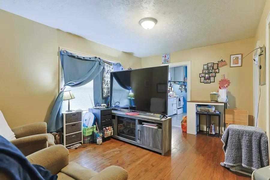 821 E Irvington Avenue, South Bend, IN 46614 - #2