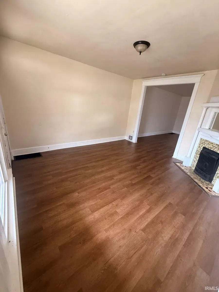 205 W Oregon Street #207, Evansville, IN 47710 - #2