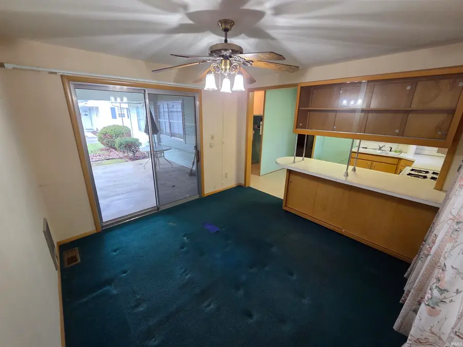 906 Sunnyside Avenue, Ligonier, IN 46767 - #3