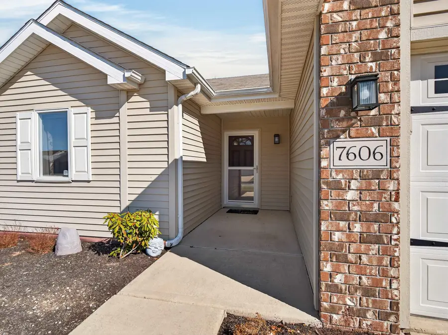 7606 Bowlander Way, Fort Wayne, IN 46835 - #2