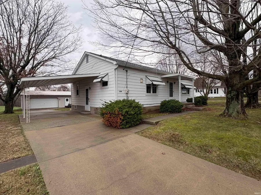 1039 2nd Avenue, Jasper, IN 47546 - #3