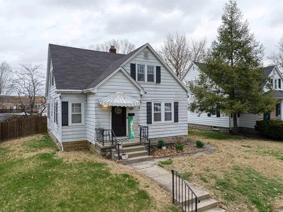 927 E Fifth Street, Mount Vernon, IN 47620 - #2