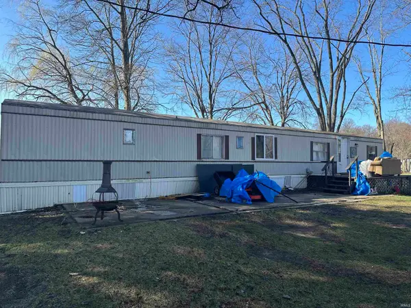 1125 E 400 South, Knox, IN 46534