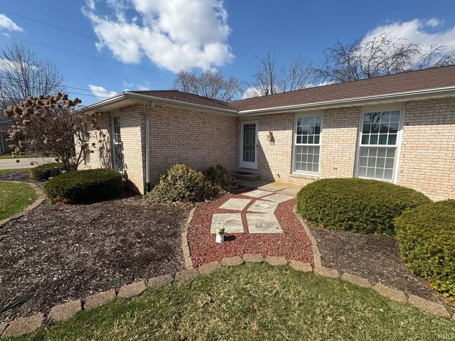 1316 Oriole Drive, Warsaw, IN 46580 - #3