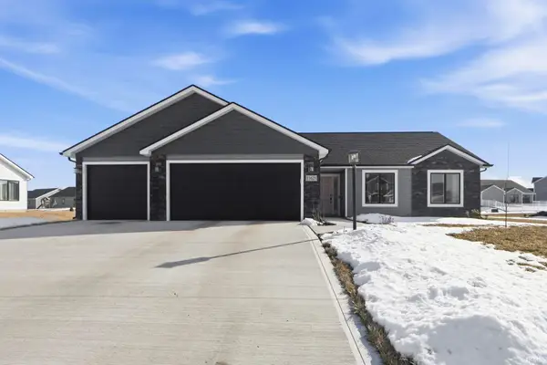 13625 Fringe Tree Trail, Fort Wayne, IN 46814