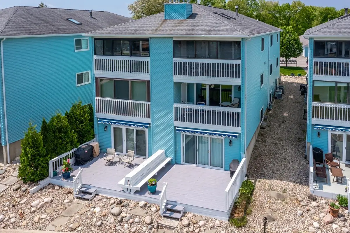 120 Lane 325 Lake James B-2, Angola, IN 46703 - #1