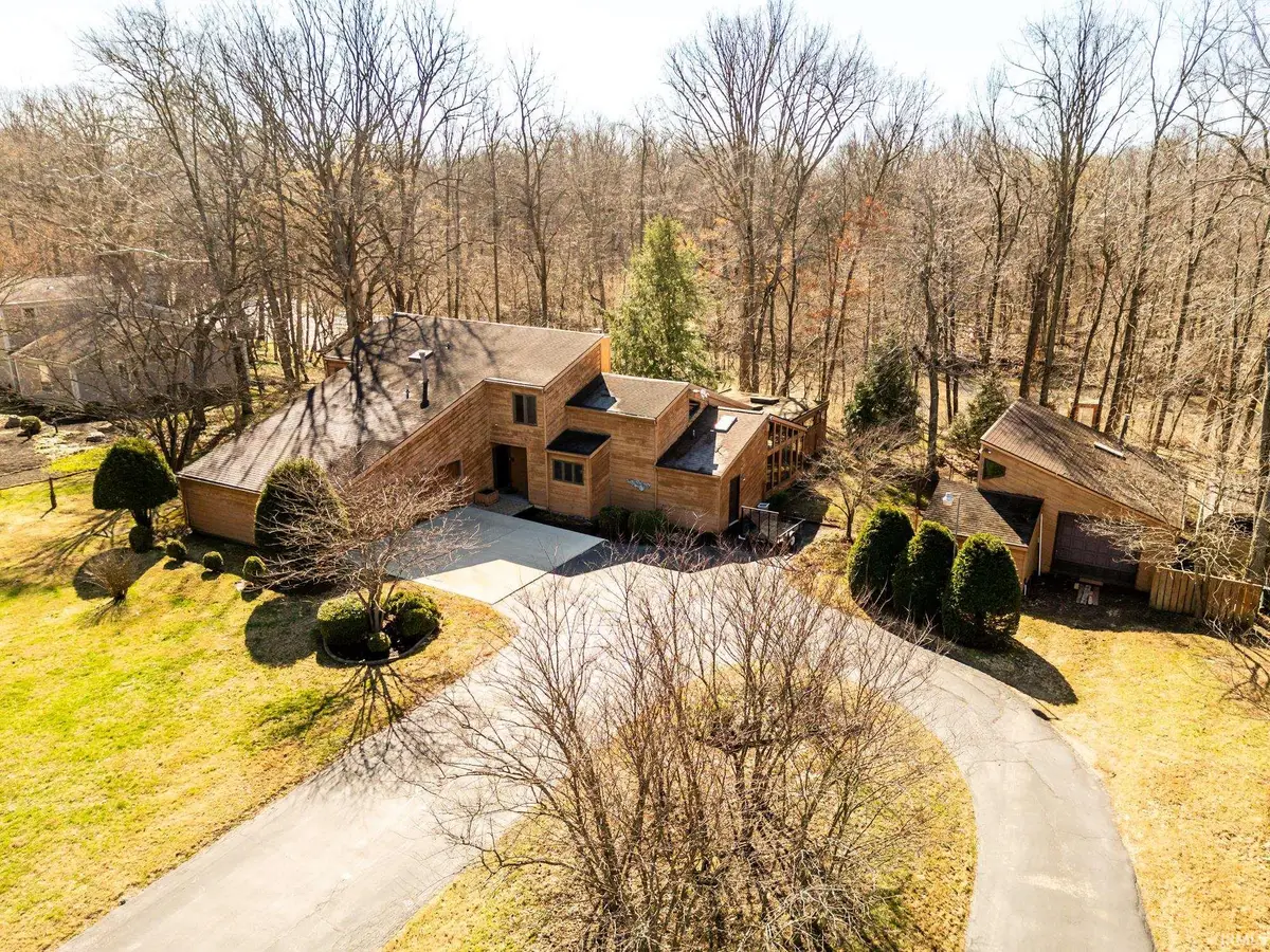 5509 W River Road, Muncie, IN 47304 - #1