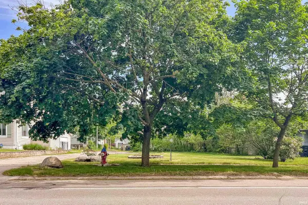 602 W Angela Boulevard, South Bend, IN 46617