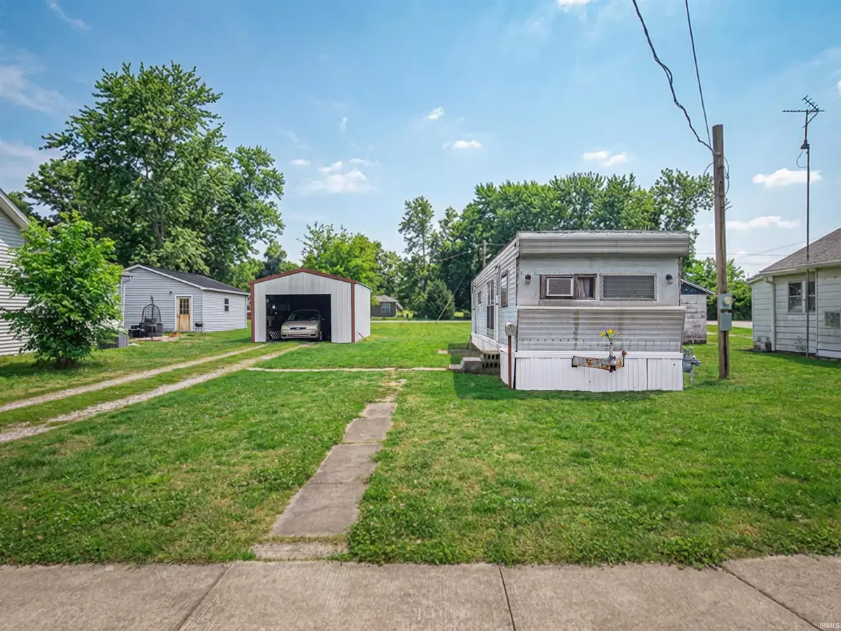 612 S Fifth Street, Petersburg, IN 47567 - #1