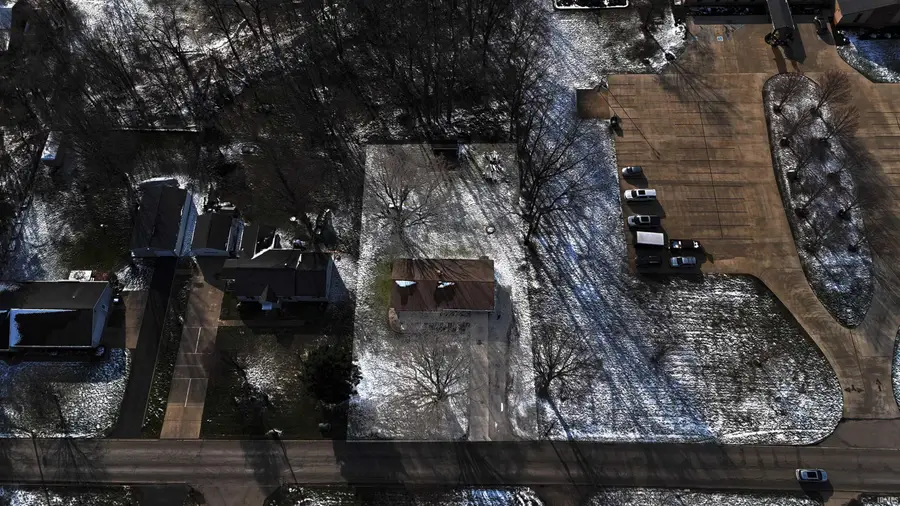 307 N 175 E. Road, Warsaw, IN 46580 - #3