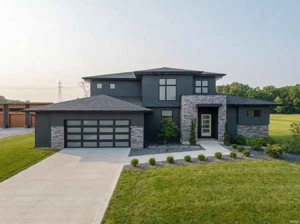 14277 Aboite Road, Roanoke, IN 46783