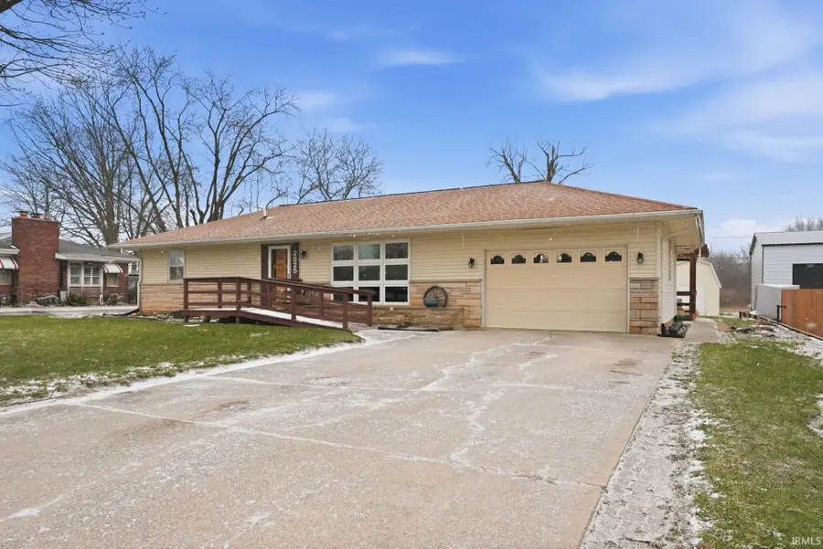 2225 Dellwood Drive, Fort Wayne, IN 46803 - #2