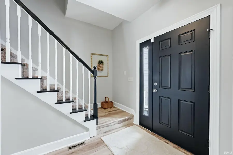 2142 Laurelwood Drive, Warsaw, IN 46580 - #2