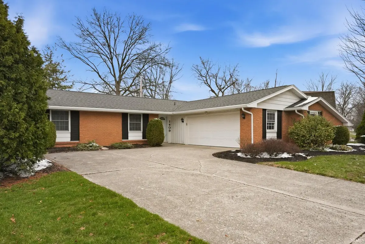 1409 Lake Forest Drive, Fort Wayne, IN 46815 - #1