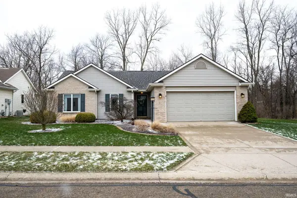 811 Falcon Creek Parkway, Fort Wayne, IN 46845