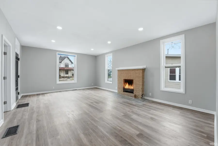 814 S Jefferson Street, Huntington, IN 46750 - #3