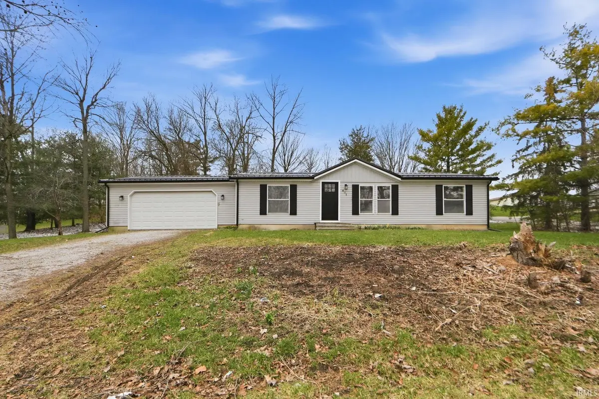 401 S 5th Street, Albion, IN 46701 - #1