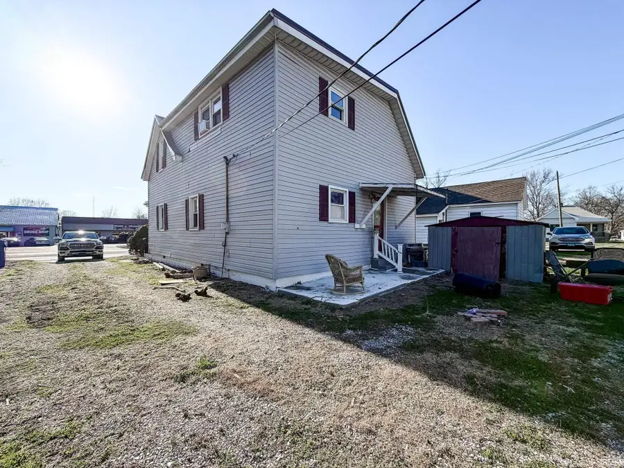 525 N Walnut Street, Mount Carmel, IL 62863 - #2