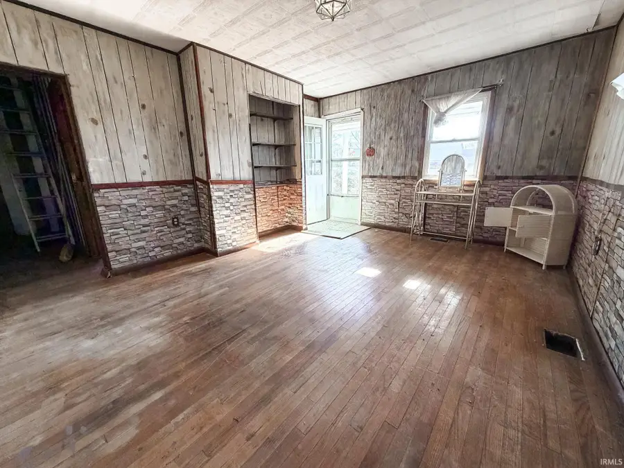 525 N Walnut Street, Mount Carmel, IL 62863 - #3