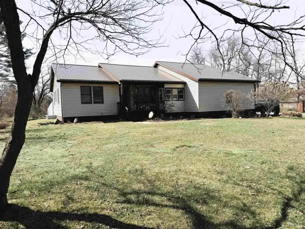 6077 S Division Road, North Judson, IN 46366