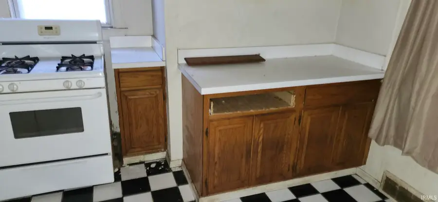 814 Cassopolis Street, Elkhart, IN 46514 - #3