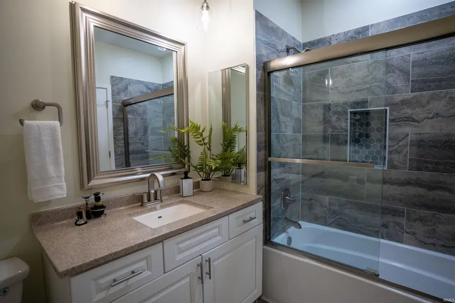 116 W Mishawaka Avenue #401, Mishawaka, IN 46545 - #2