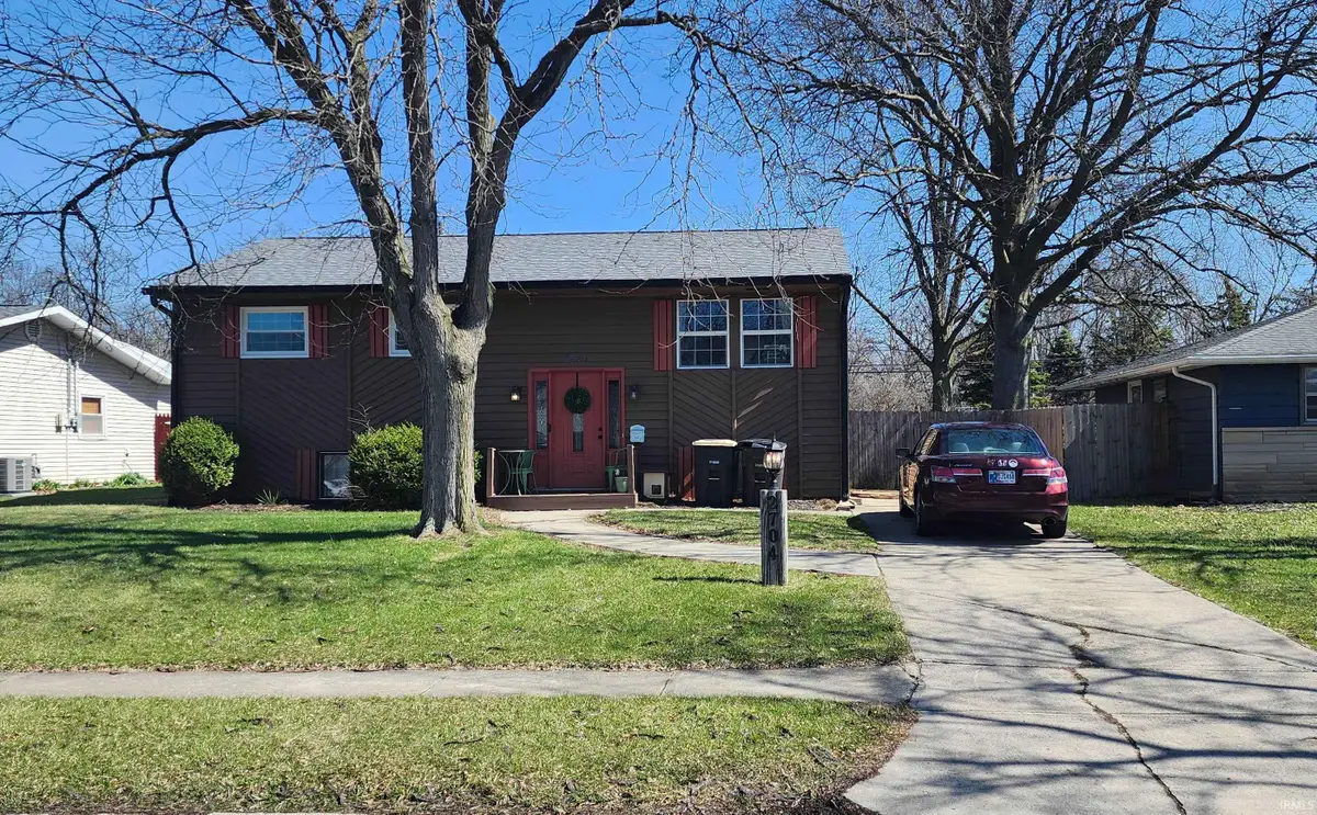 2704 Farnsworth Drive, Fort Wayne, IN 46805 - #1