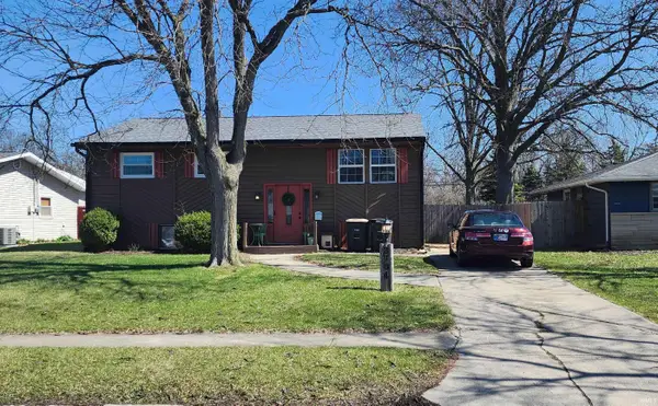 2704 Farnsworth Drive, Fort Wayne, IN 46805