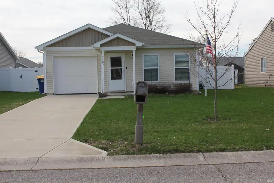5505 W Hazelwood Drive, Muncie, IN 47304 - #2