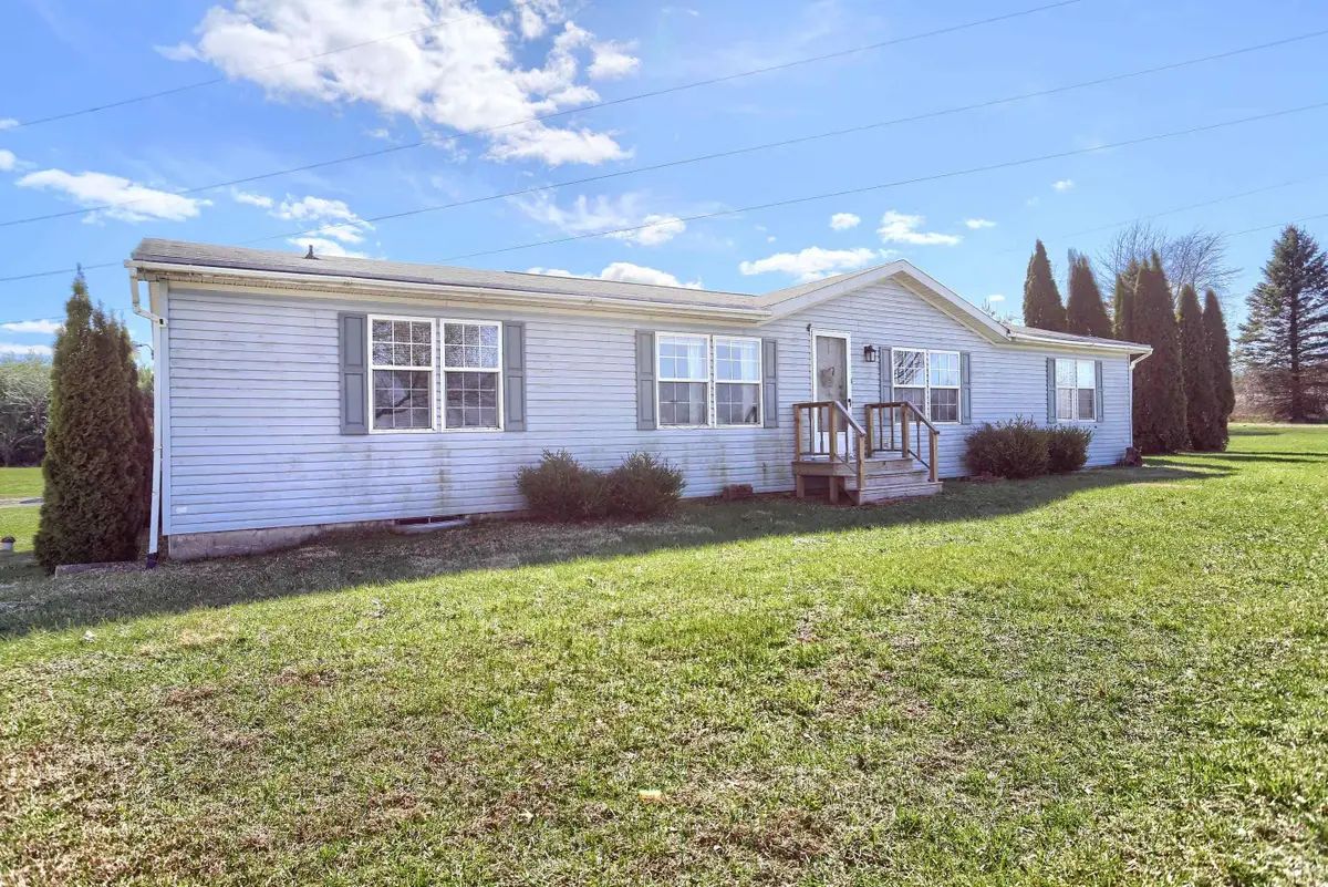 3505 E 1100 N, Syracuse, IN 46567 - #1