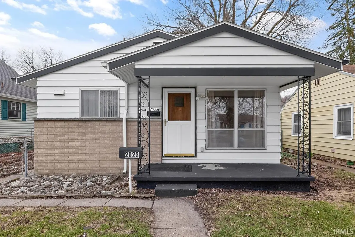 2023 Delaware Street, Mishawaka, IN 46544 - #1