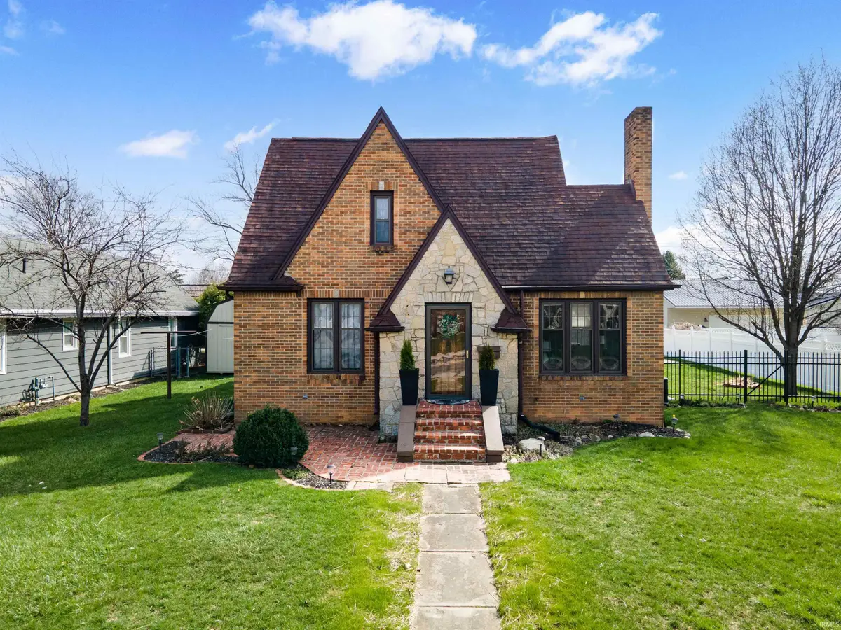 512 E Main Street, Gas City, IN 46933 - #1