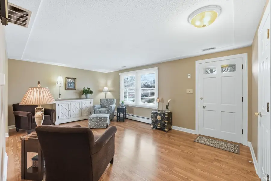 304 Iwo Street, Auburn, IN 46706 - #3