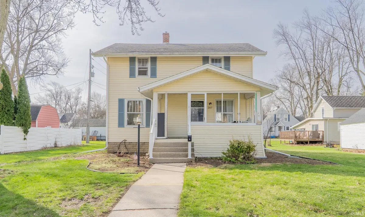 207 E John Street, Nappanee, IN 46550 - #1