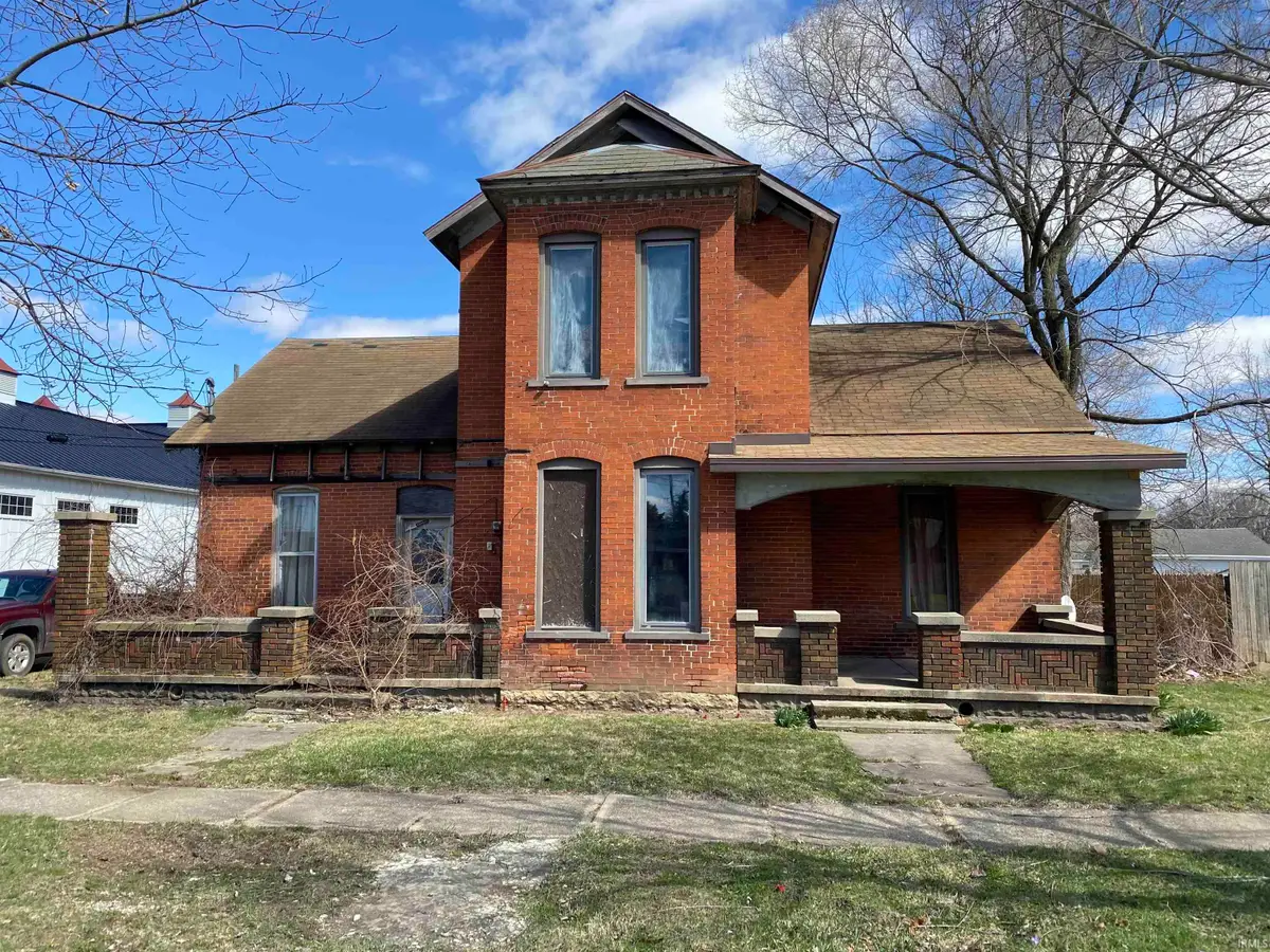 105 S 1st Street, North Manchester, IN 46962 - #1