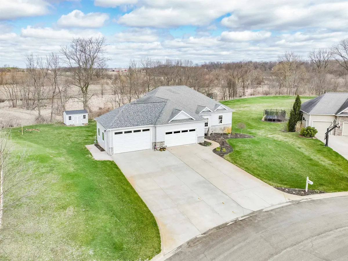 1880 E Ridge Valley Drive, Warsaw, IN 46582 - #1
