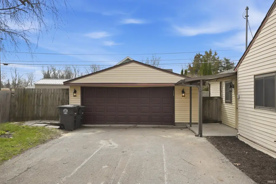 3311 S Cedar Crest Circle, Fort Wayne, IN 46809 - #3