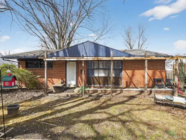 5012 Helmuth Avenue, Evansville, IN 47715