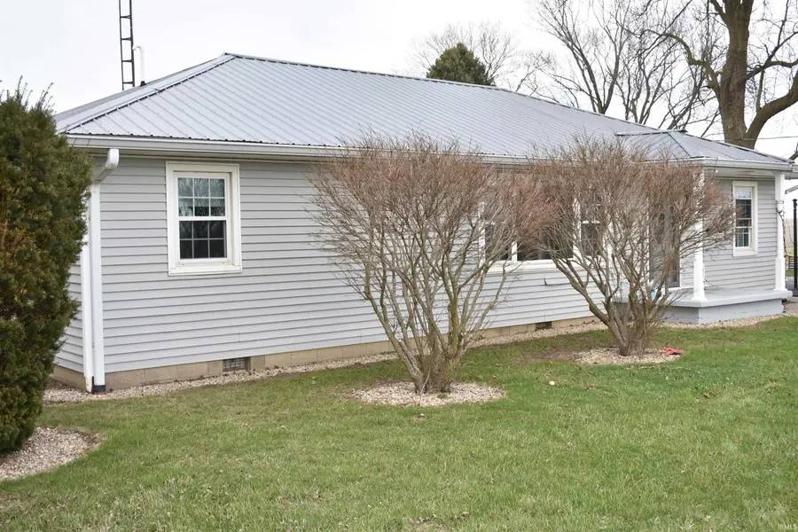 1892 W 1800 S, Earl Park, IN 47942 - #2