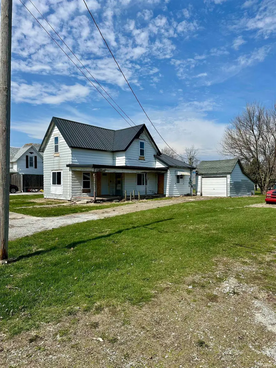 404 W North Street, Wolcott, IN 47995 - #2