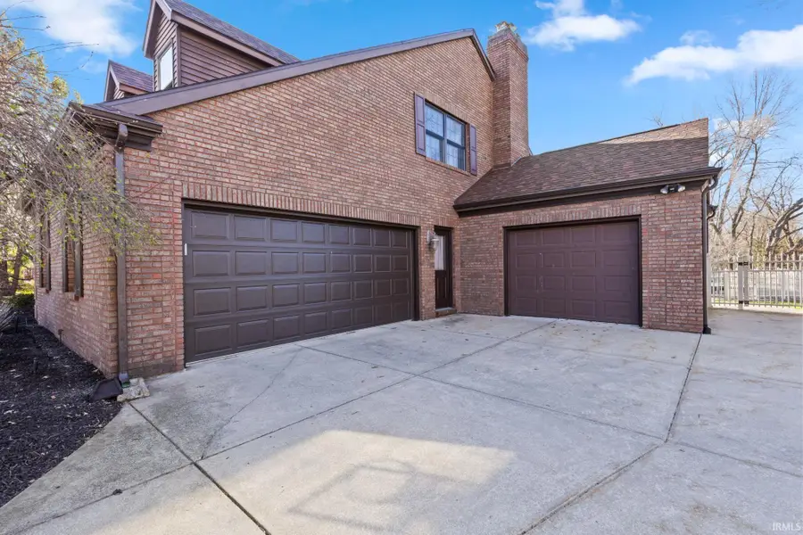 54511 Hunters Court, Elkhart, IN 46514 - #3