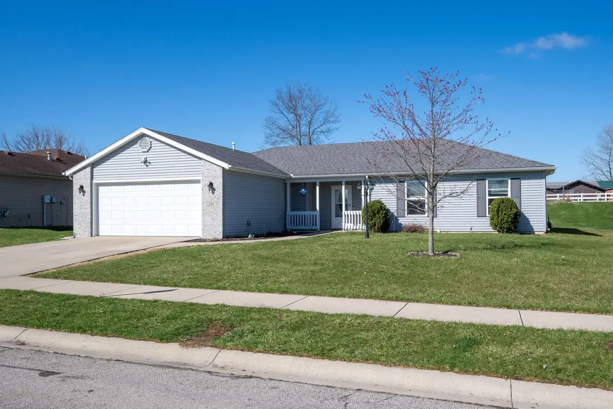 226 Glory Avenue, Kendallville, IN 46755 - #1