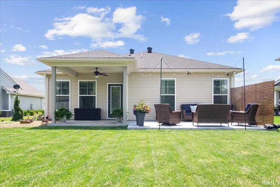 212 W Stellar Way, Huntingburg, IN 47542 - #3