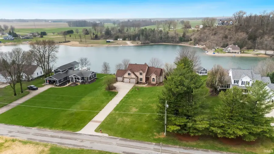 12385 N Camelot Trail, Milford, IN 46542 - #2