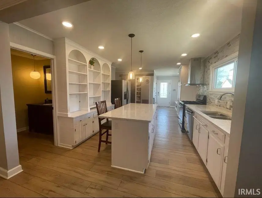 307 N Van Buren Street, Auburn, IN 46706 - #2